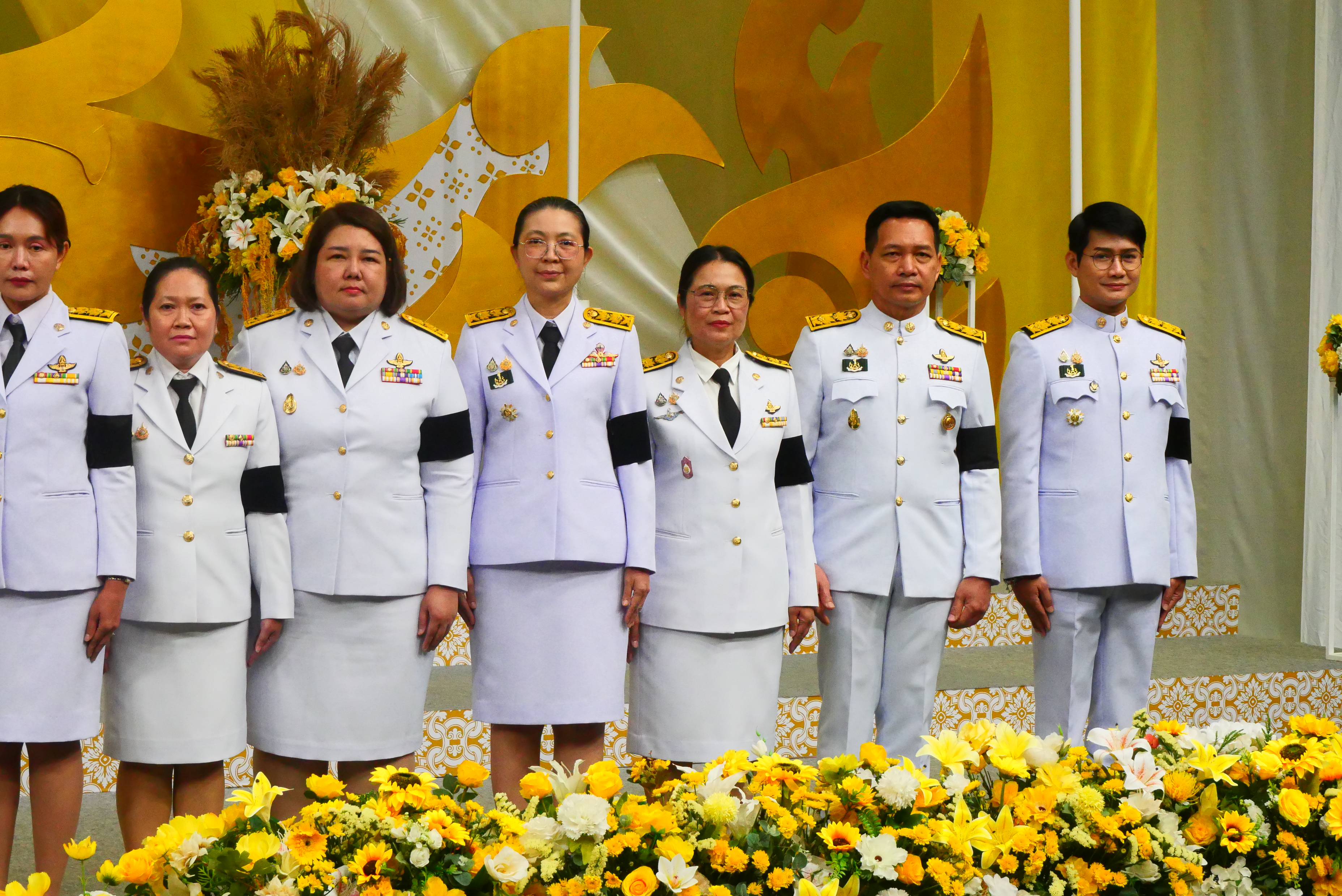 title - คณะผู้บริหาร ส.ป.ก. บันทึกเทปถวายพระพรชัยมงคล เนื่องในโอกาสมหามงคลเฉลิมพระชนมพรรษา 74 พรรษา พระบาทสมเด็จพระปรเมนทรรามาธิบดีศรีสินทร มหาวชิราลงกรณ พระวชิรเกล้าเจ้าอยู่หัว